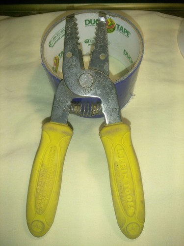 Vintage Klein tools 11045 wire strippers cutters 10-18 AWG USA yellow handles  5