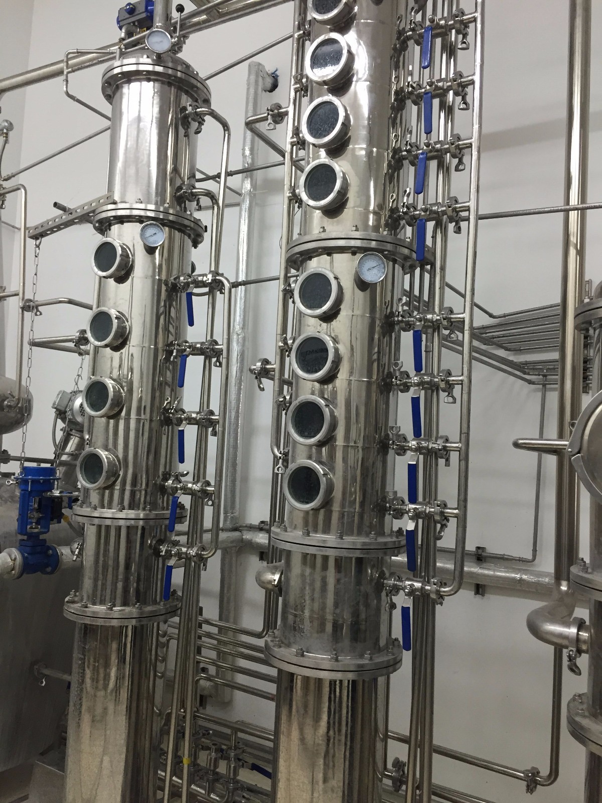 1000 L (264 g) Stainless Steel or copper Vodka or Gin still -  micro distillery 