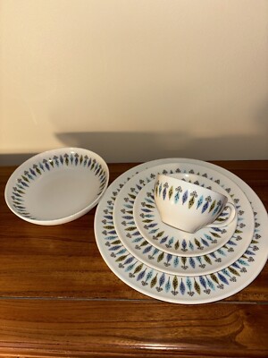 MCM Atomic Carefree True China By Syracuse Nordic Pattern 5 Pc Place Setting