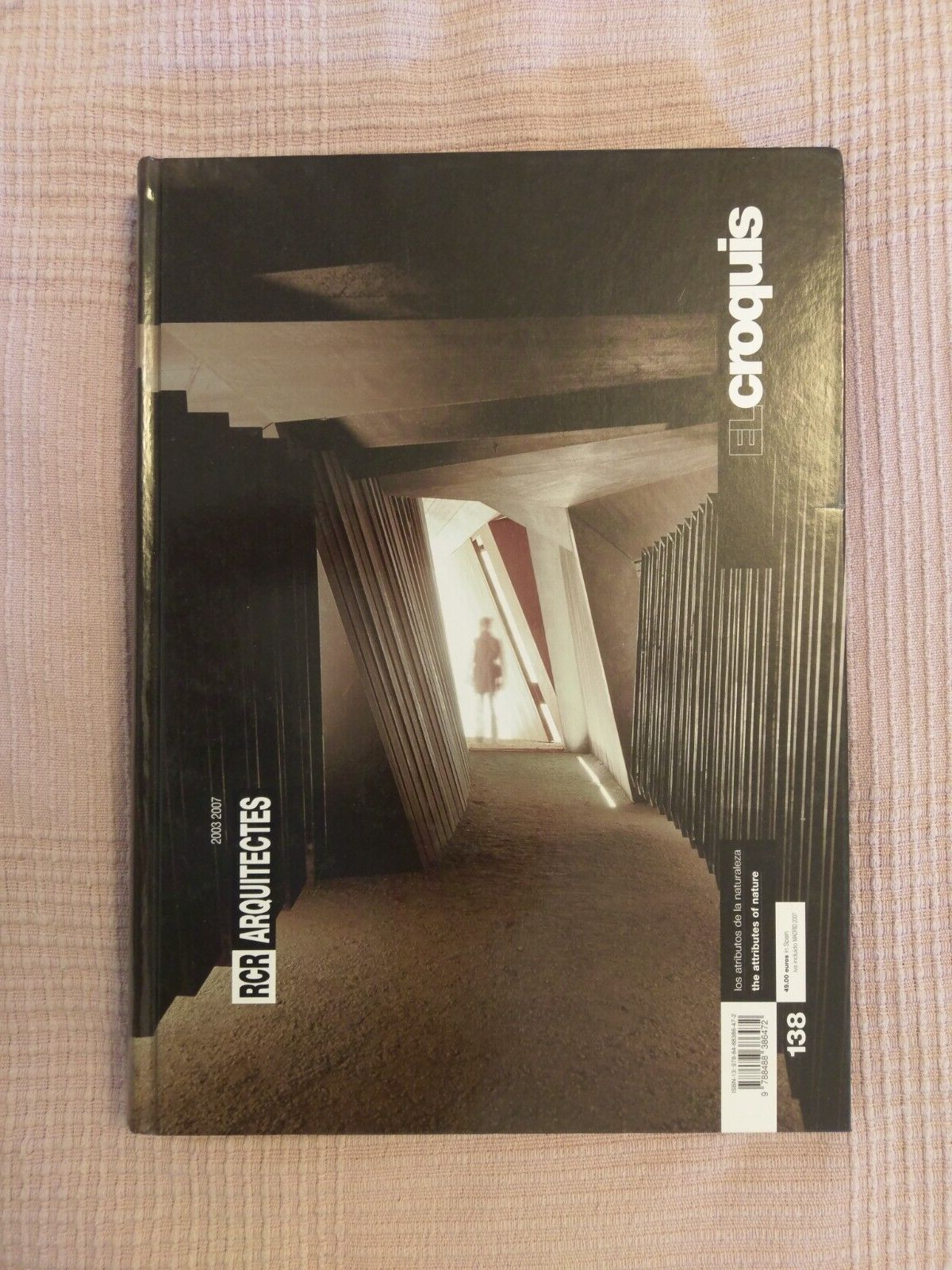 ブランドのギフト Croquis (El 2003/2007 ARCHITECTS RCR 138) and (English 建築工学