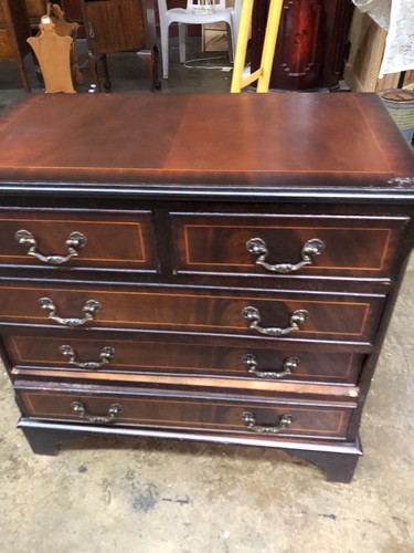 mahogany 4 drawer bachelor chest  super clean