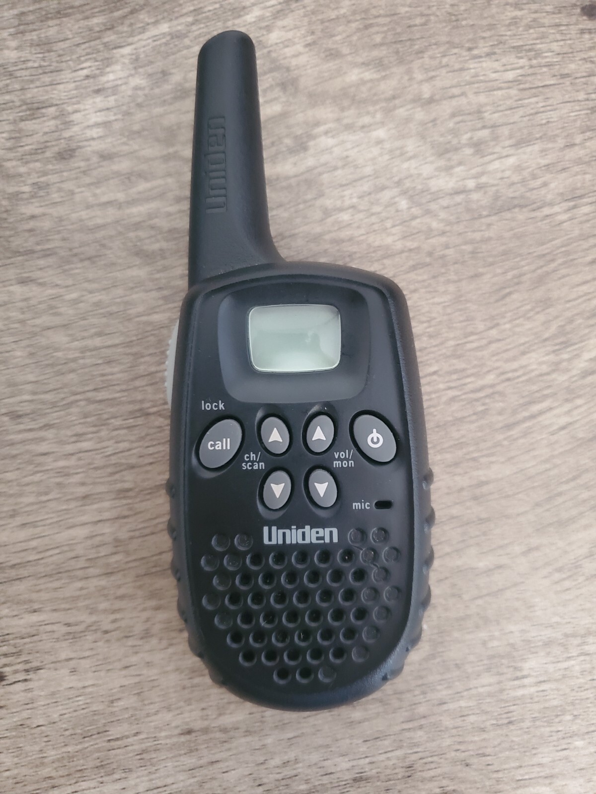 1 Uniden 2-Way Walkie Talkie Radio Model GMR535-2 Up to 5 Miles  22 channels
