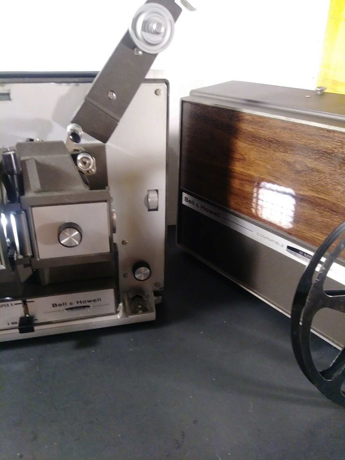 Bell & Howell Autoload Super 8 / Regular 8 Compatible Movie Projector Works 456A