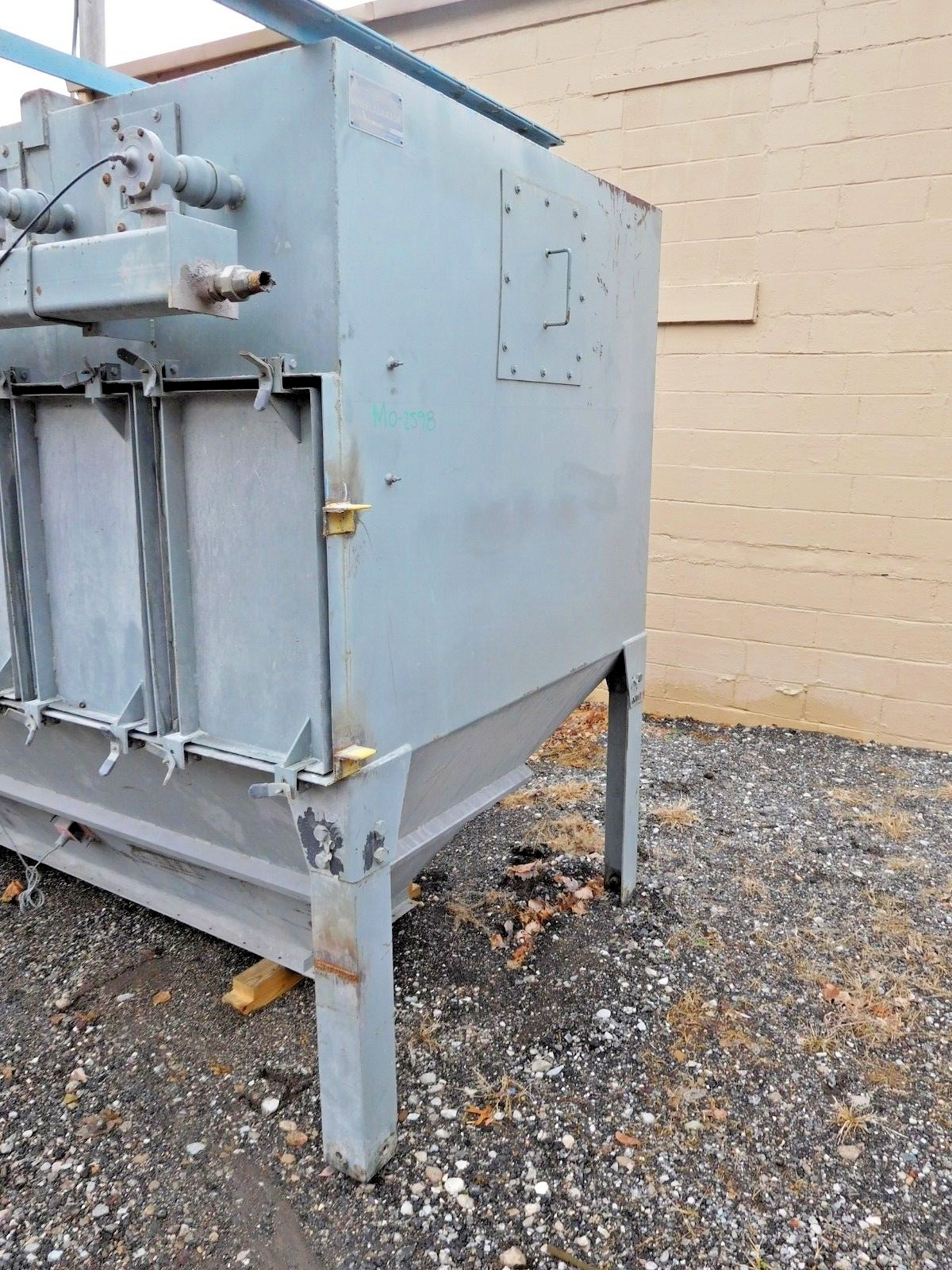 MO-2598, WHEELABRATOR 46 MPF DUST COLLECTOR. 9600 CFM. 24 FILTER ELEMENT.