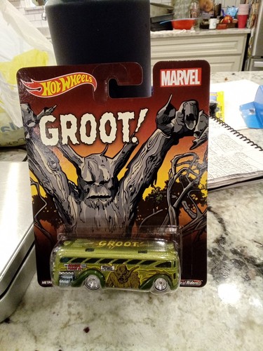 2014 Hot Wheels Marvel Groot! Surfin' School Bus Real Riders!