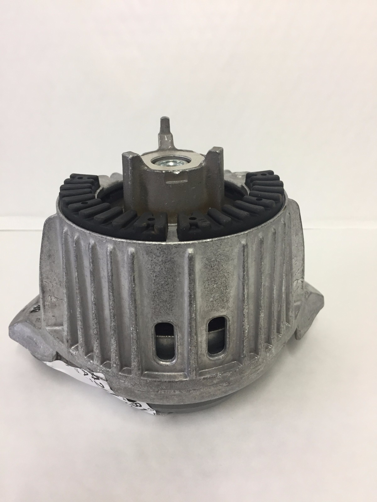 Genuine MercedesBenz W212 EClass RH FRONT Engine Mount A2122406417