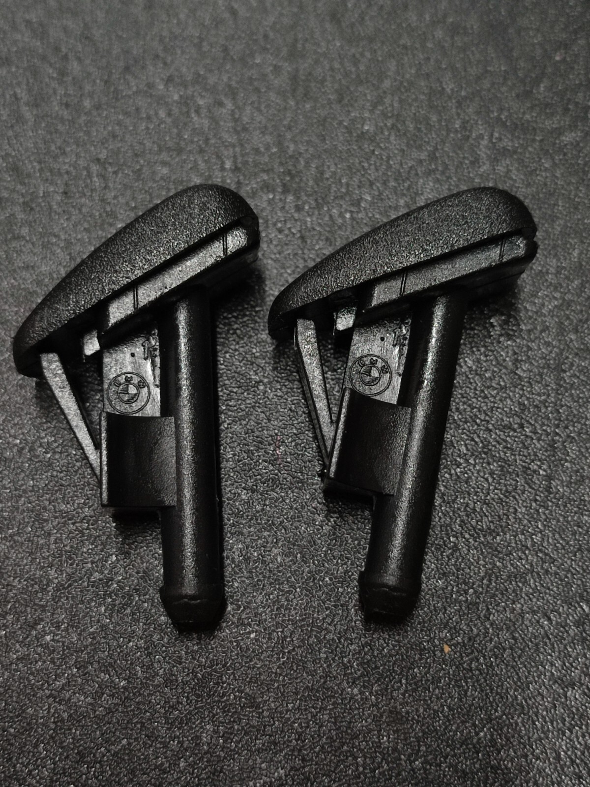 Windshield Washer Nozzle Replacement For BMW 3 Series E36 / Z3 - Pair, Aftermarket Part #61601384859