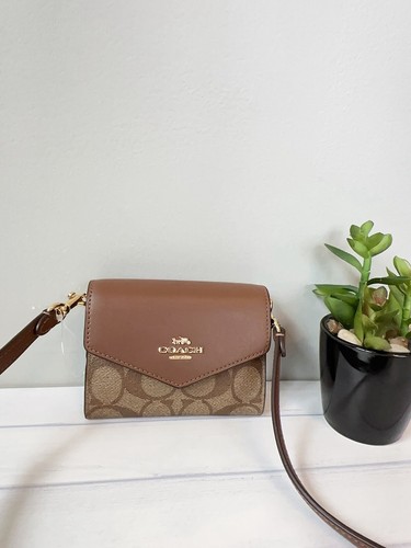 【Coach】 Mini Envelope Wallet With Strap ◆国内発送◆ Coach Mini Envelope Wallet With Strap | Brixton Baker
