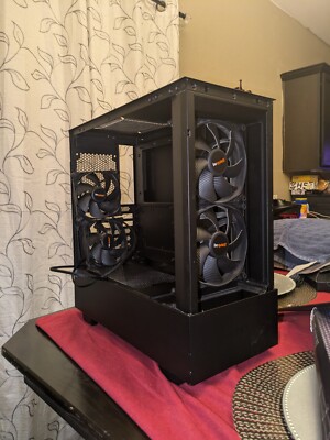Used NZXT H5 Flow Compact ATX Mid-Tower PC Gaming Case + 4 Be Quiet Case Fans