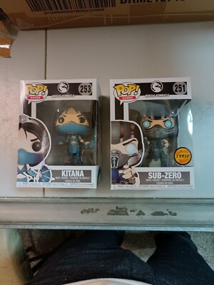 Funko pop Games! Bundle Kitana VAULTED#253,Sub Zero CHASE#251 w/protector 