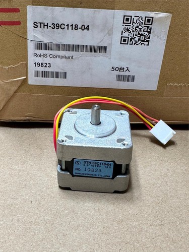 Shinano Stepper Motor STH-39C118-04 0.9º/Step 10Ohm 5mmX10mm Shaft