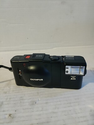 Olympus XA2 Electronic Flash A11 35mm Film Camera Powers On Shutter/Windup Stuck