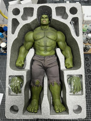 1/6 Hot Toys MMS186 The Avengers Hulk 16.5 1/6 Hot Toys MMS186 The Avengers Hulk 16.5