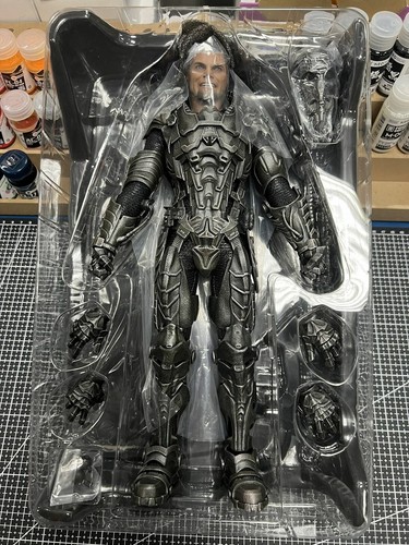 hottoys ゾッド将軍 General Zod Sixth Scale Figure | Sideshow Collectibles