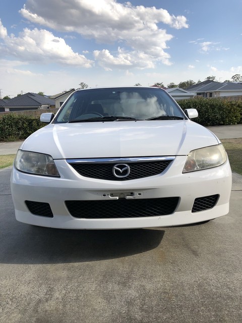 Mazda 323 2003