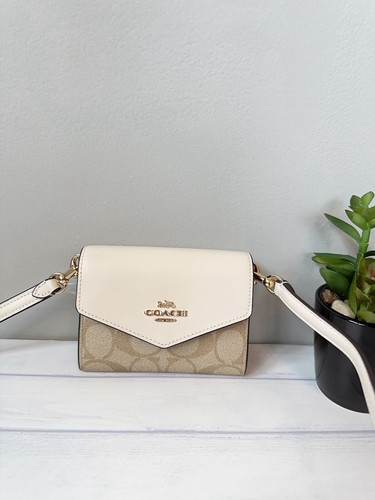 【Coach】 Mini Envelope Wallet With Strap ◆国内発送◆ Coach Mini Envelope Wallet With Strap | Brixton Baker