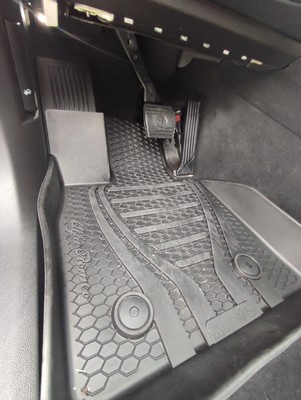 image 11 of interior