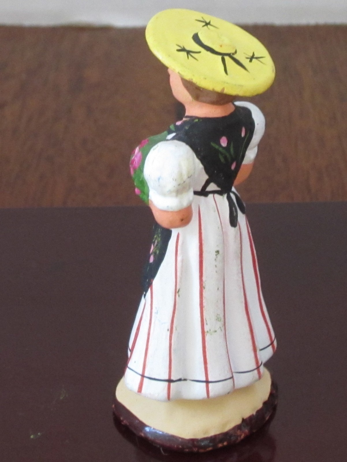 Carbonel French Nativity santon #2 Nicoise - woman from Nice with flower bouquet