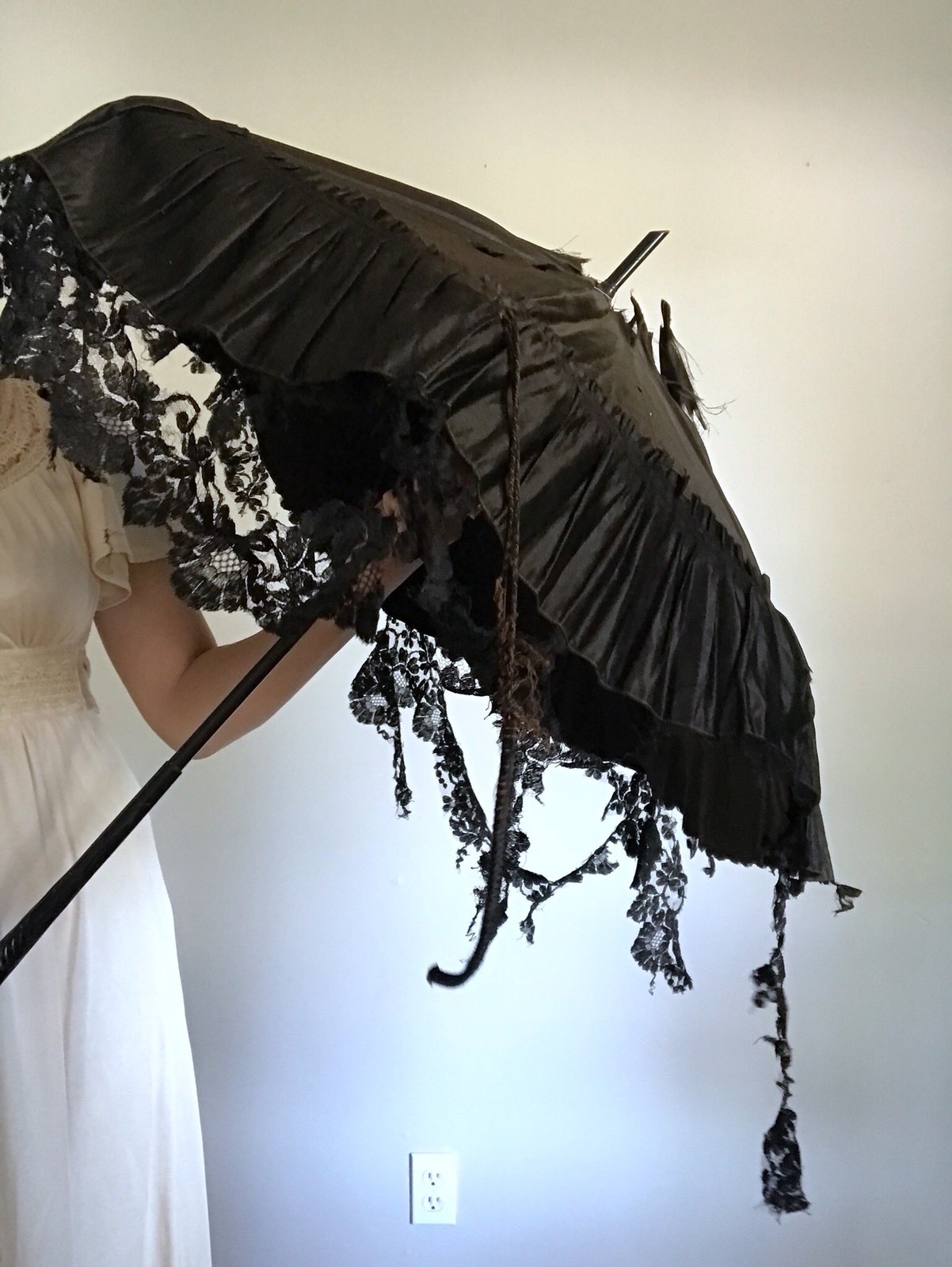 Victorian Parasol Gothic Halloween Antique Sun Umbrella Black Lace Distressed