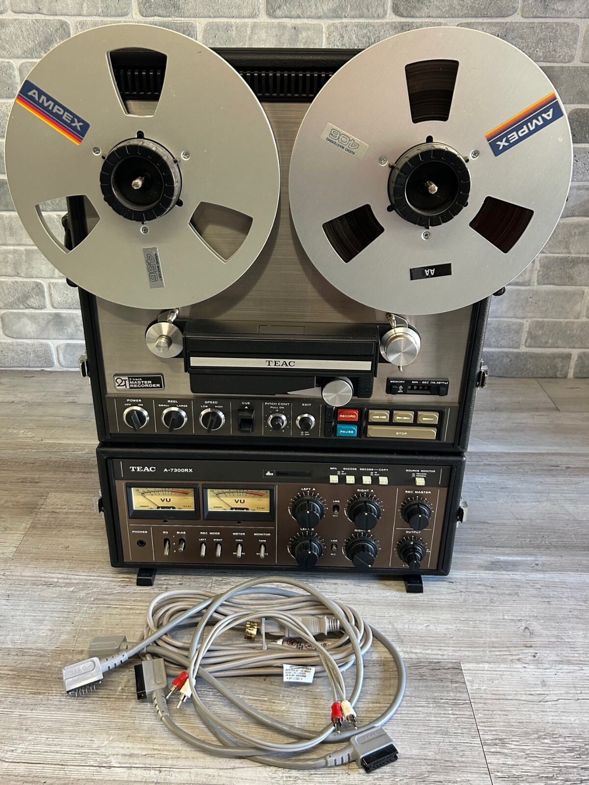 TEAC　EMPTY REEL　RE−1002 TEAC 1 Re-1002 Empty 10.5 Metal Reel w/box – The Turntable Store