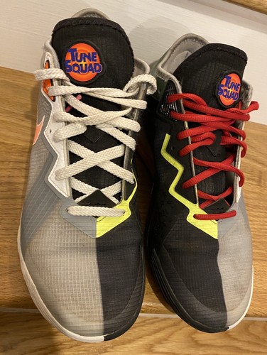 サーブ革命 Size 14M/15.5W - Nike LeBron 18 Low Bugs vs Marvin Space Jam