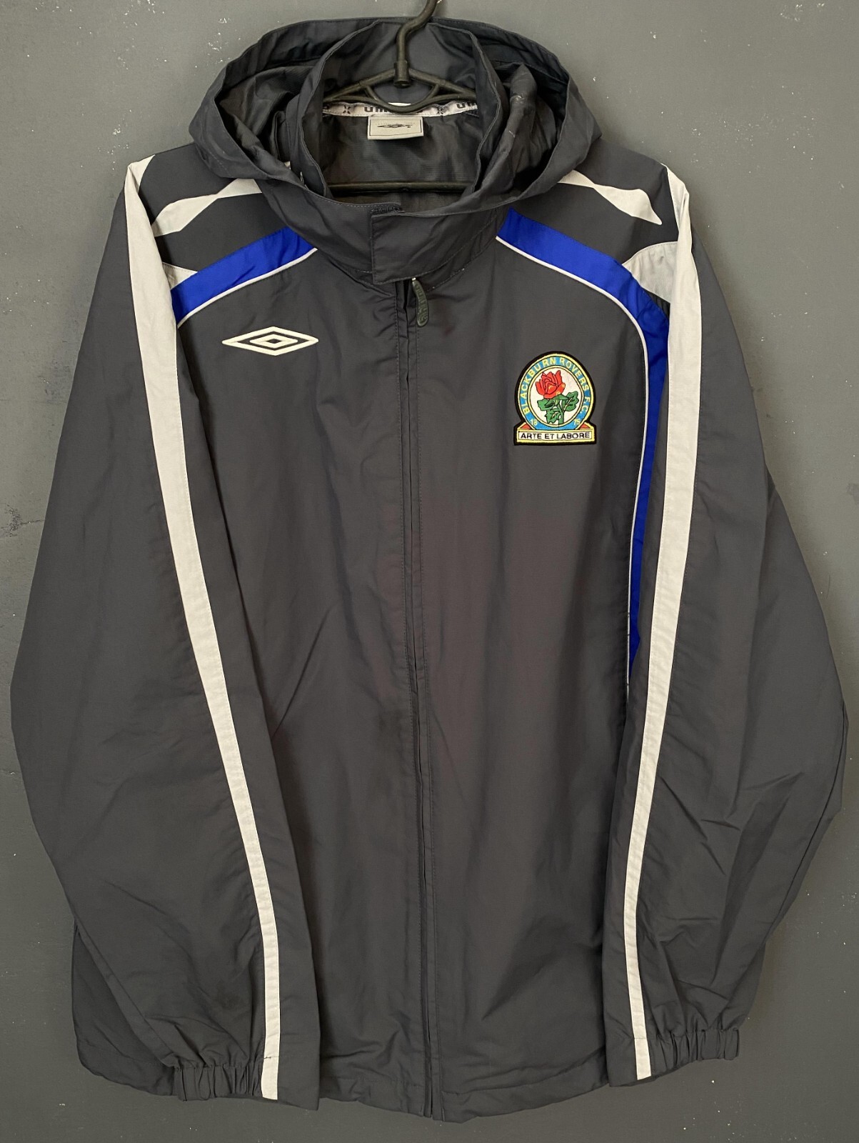 Umbro ブラックバーン・ローヴァーズ FC ジャケット MEN'S UMBRO FC BLACKBURN ROVERS JACKET TRAINING SOCCER