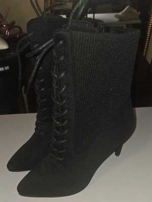 Lace-Up Pointed Toe Ankle Boots in Black