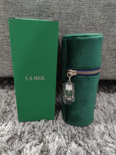 New La Mer Velvet Zip Serum Case Bag + Charm
