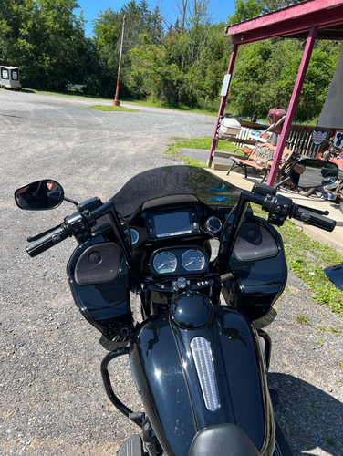 Klock Werks 14" Dark Smoke Sport Flare Windshield for 2015-23 Harley Road Glide