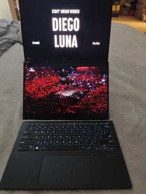 ASUS ZenBook Duo UX8406MA-PS99T - 14'' - Intel Core Ultra 9 - 185H - Evo - 32 GB 
