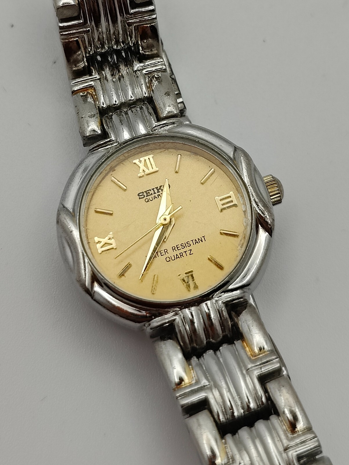 Seiko Gold And Silver Tone Ladies Watch 8Y21-0020 | eBay