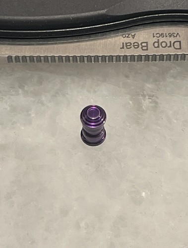 BEEDEN STUDS DAMAGE CAP ⑤ 255-4523: M30-3.5 x 140mm Wheel Stud Bolt | Cat® Parts Store