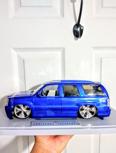 ミニカー jada 1/18 CADILLAC ESCALADE  DUB CITY 61iX5flqAUL._UF894,1000_QL80_.jpg