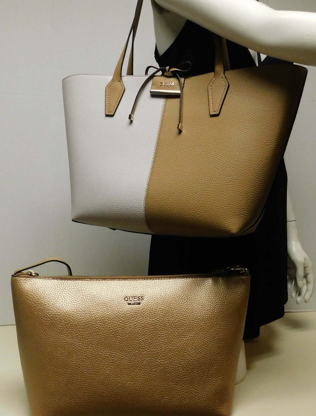 バッグ GUESS REVERSIBLE TOTE BAG $_57.JPG?set_id=8800005007