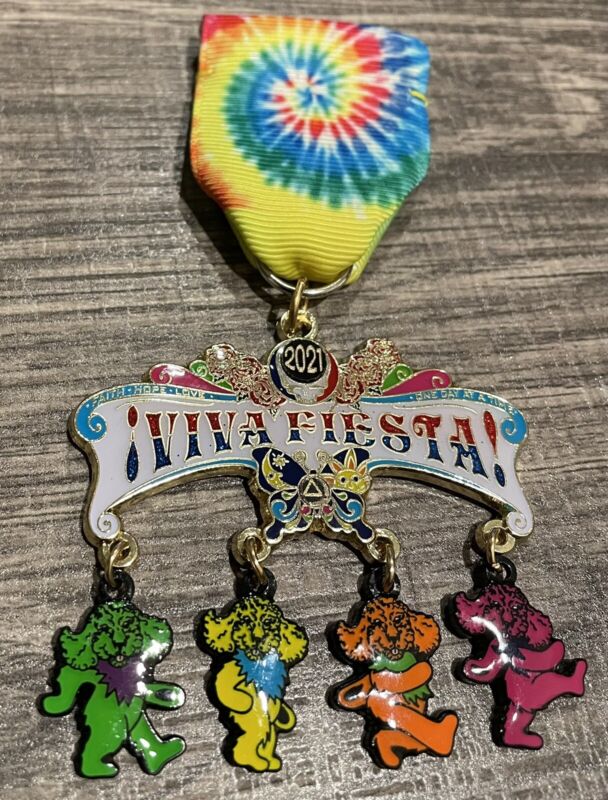 New 2021 “One Day At A Time” Fiesta Medal! 4 Doggie Dangles! Very Colorful!!