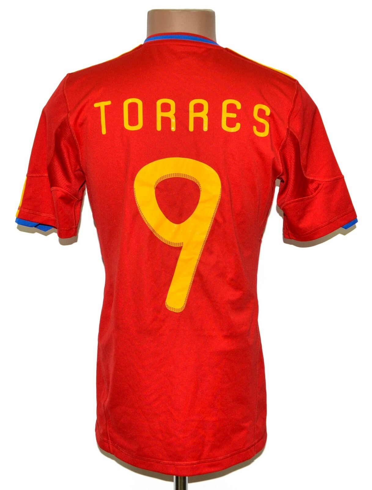 SPAIN 2009/2010 HOME FOOTBALL SHIRT JERSEY ADIDAS SIZE S #9 SPAIN 2009/2010 HOME FOOTBALL SHIRT JERSEY ADIDAS SIZE S #9
