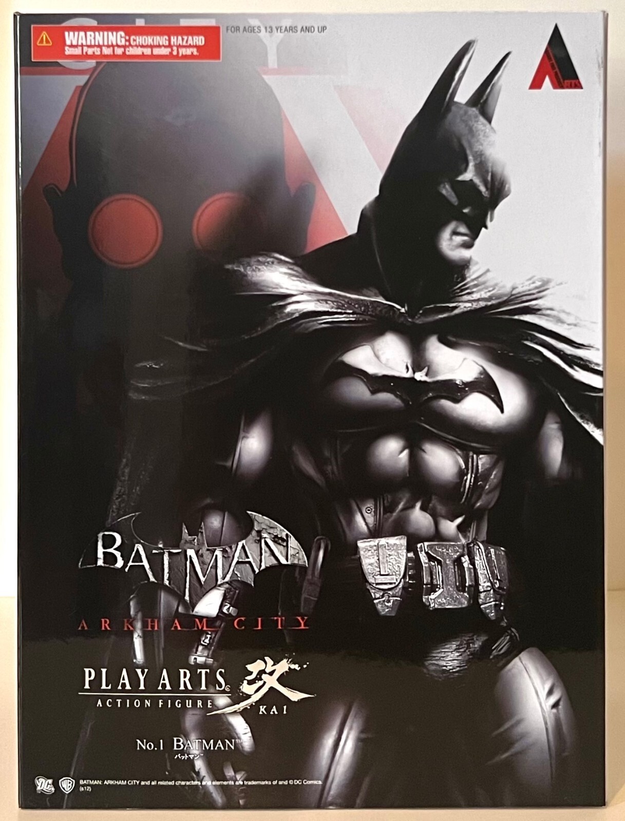 BATMAN　ARKHAM CITY PLAY ARTS 改　フィギュア Amazon.com: Square Enix Batman Arkham City Play Arts Kai