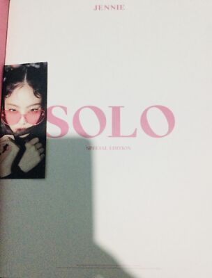 BLACKPINK - BLACKPINK JENNIE ジェニ SOLO PHOTO BOOK BLACKPINK JENNIE SOLO Special Edition 1st Photobook With