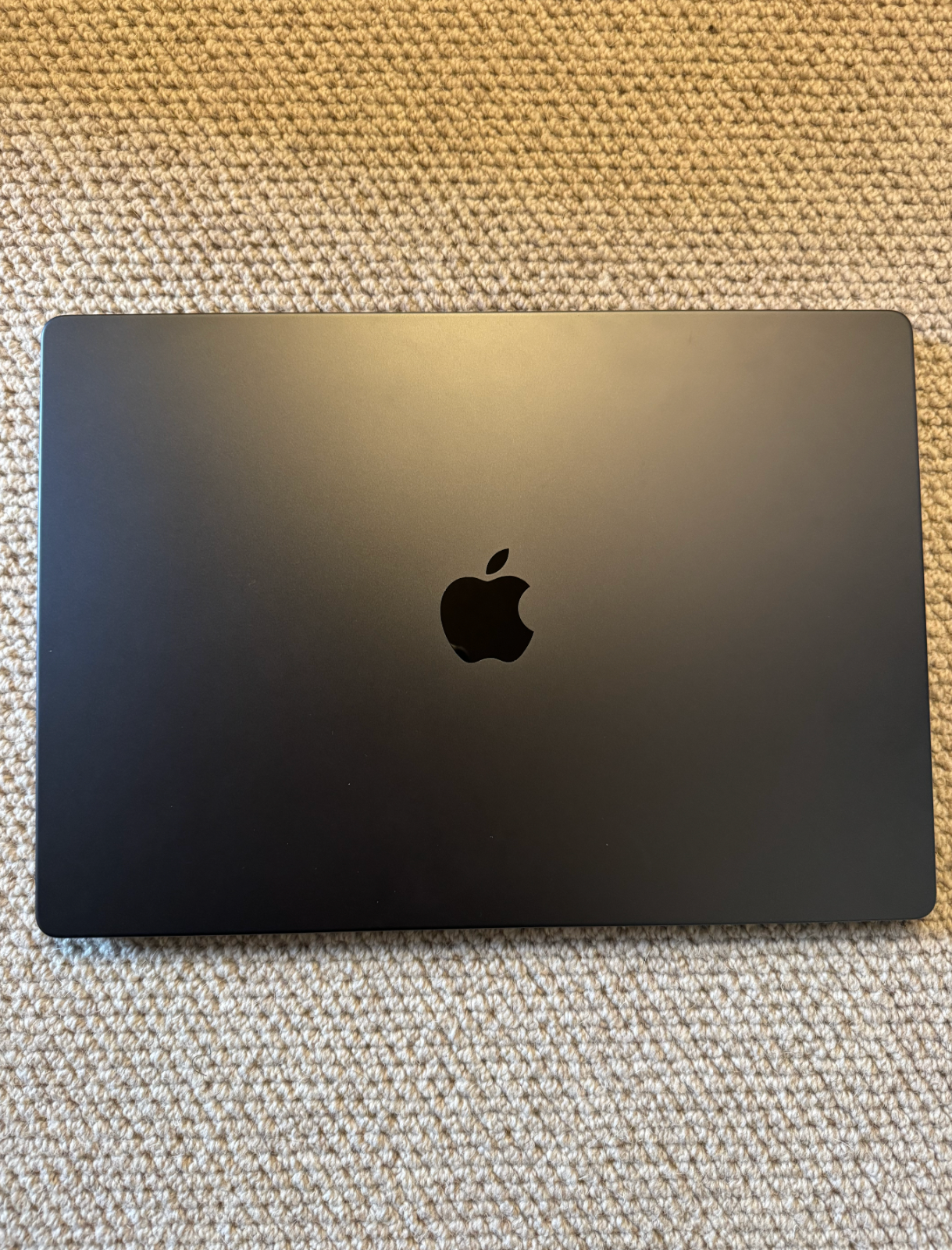 Apple MacBook Pro 16-inch with M3 Pro, 18GB, 512GB SSD - Space