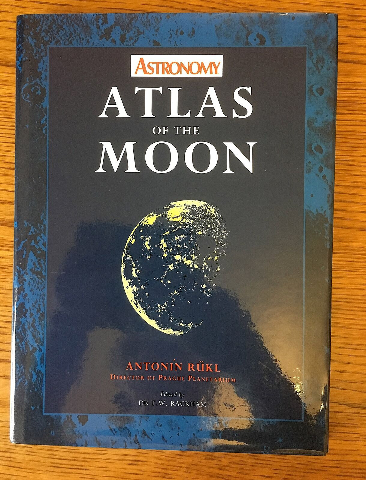 洋書 The Body, The Moon, Atlas of the earth, 洋書 The Body, The Moon, Atlas of the earth, 洋書 The Body