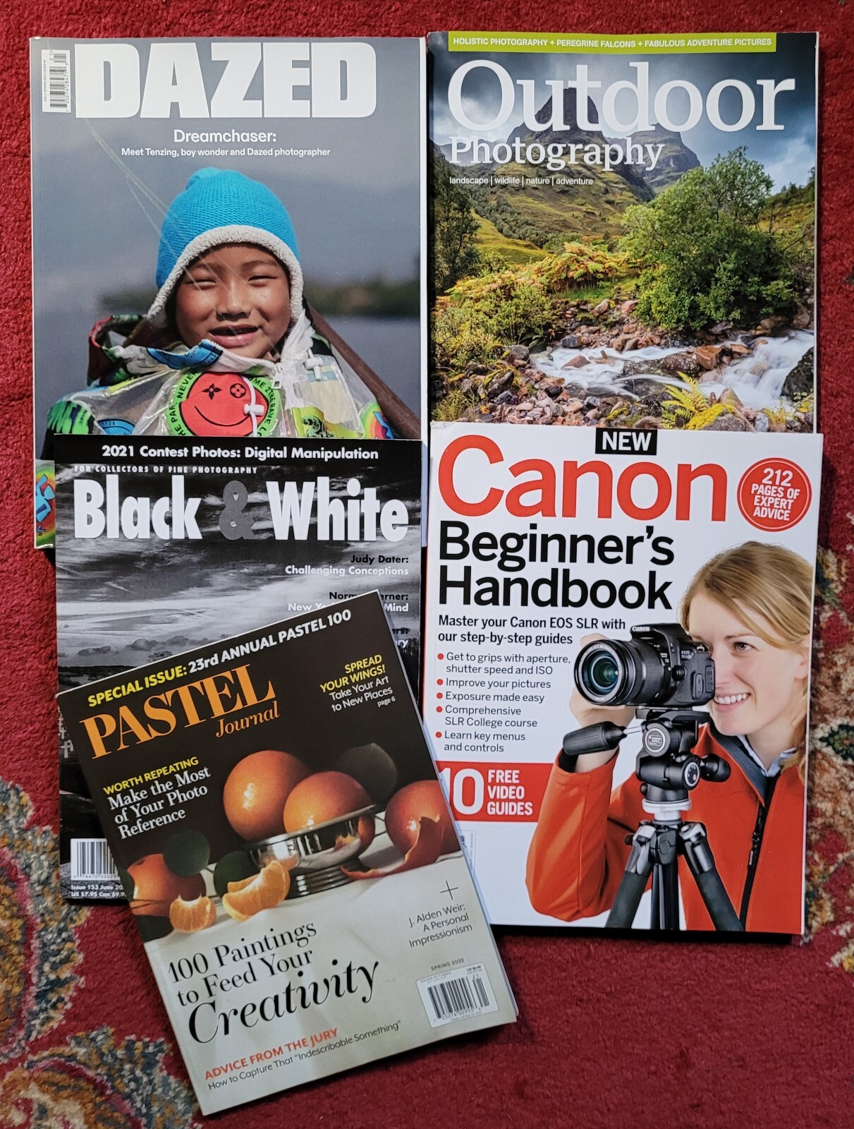 Lot 10 - Magazines - 2022 Issues - Like New - PHOTOGRAPHY