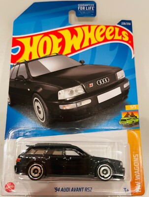 1994 Audi Avant RS2 / HW Wagons / Hot Wheels 2022 5/5 # 228/250