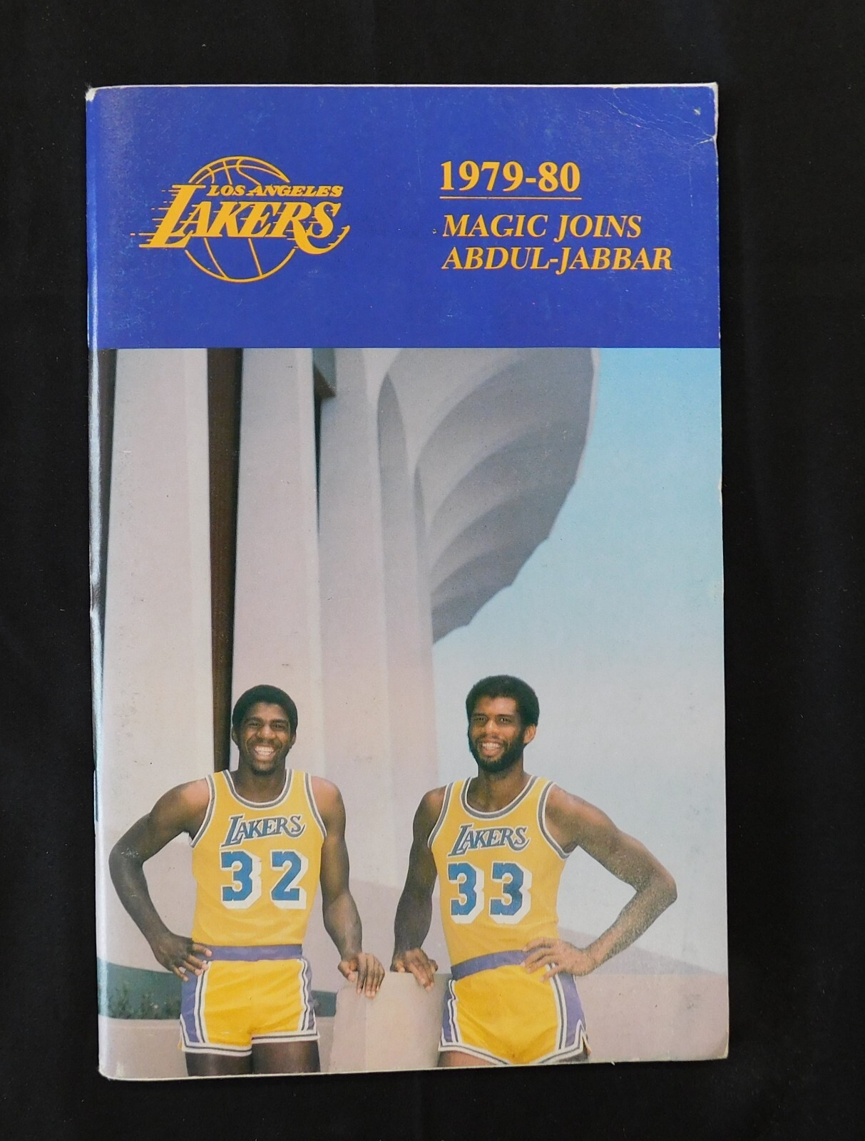 スポーツ・フィットネス Los Angeles Lakers: The Complete History Amazon.com: NBA Dynasty Series: Los Angeles Lakers - The