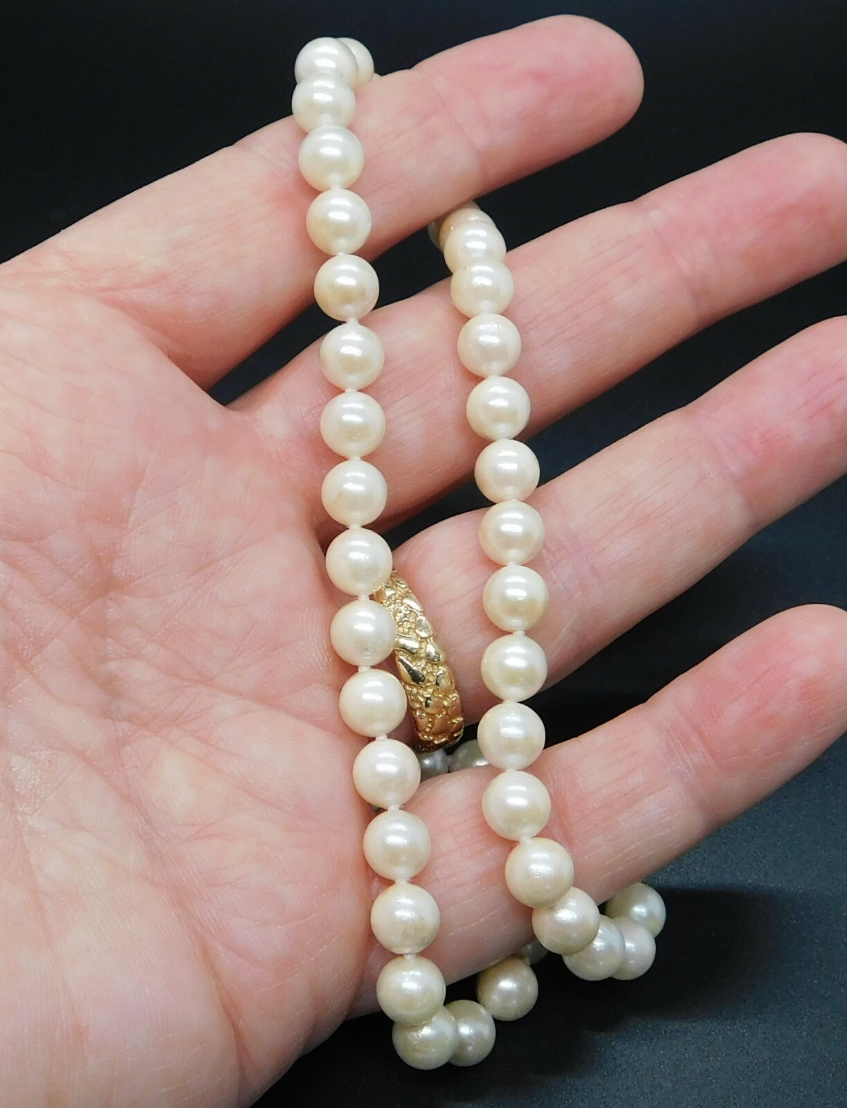 Real pearl necklace with gold clasp sale