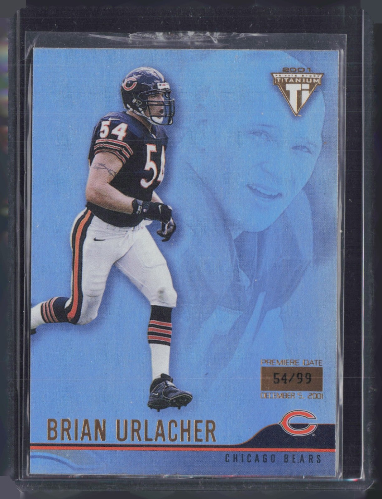 2001 Pacific Private Stock Titanium Gold #28 Brian Urlacher 54/99