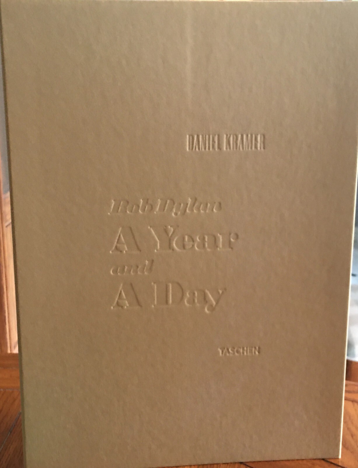 アート・デザイン・音楽 'bob dylan: a year and a day' $_32.JPG?set_id=880000500F
