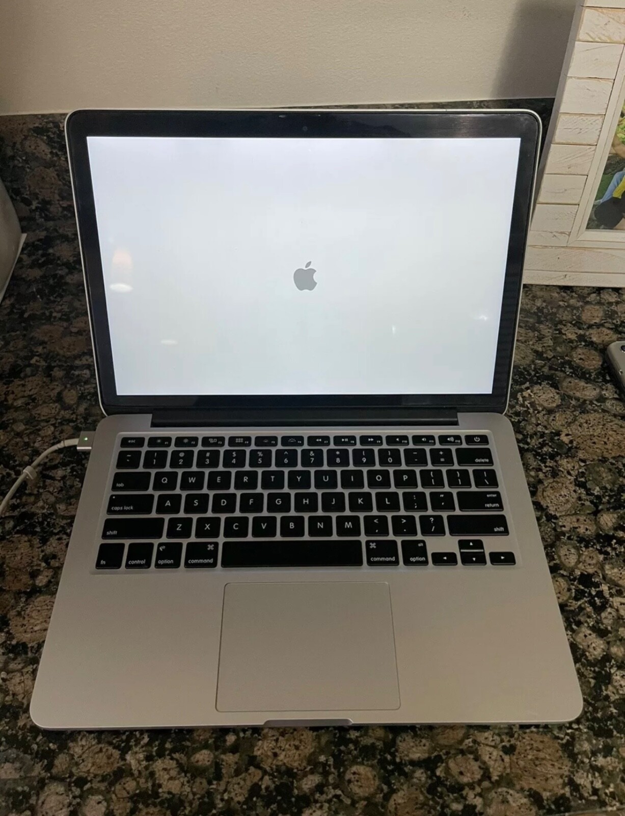 MacBook Pro13インチ Retina, Mid2014 Apple MacBook Pro 13-Inch, Retina Display (2014) Review | PCMag