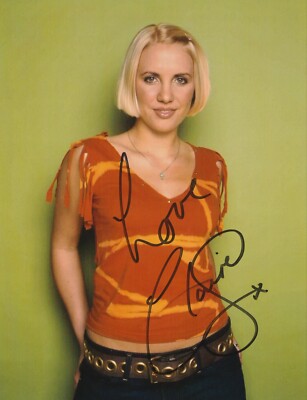 Claire Richards Hand Signed 8x6 Inch Photo Music Steps