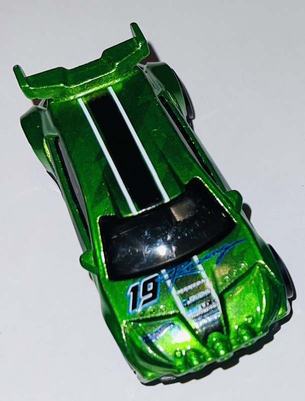 2019 Hot Wheels ID Smart Track Kit #GFP20 Exclusive Green