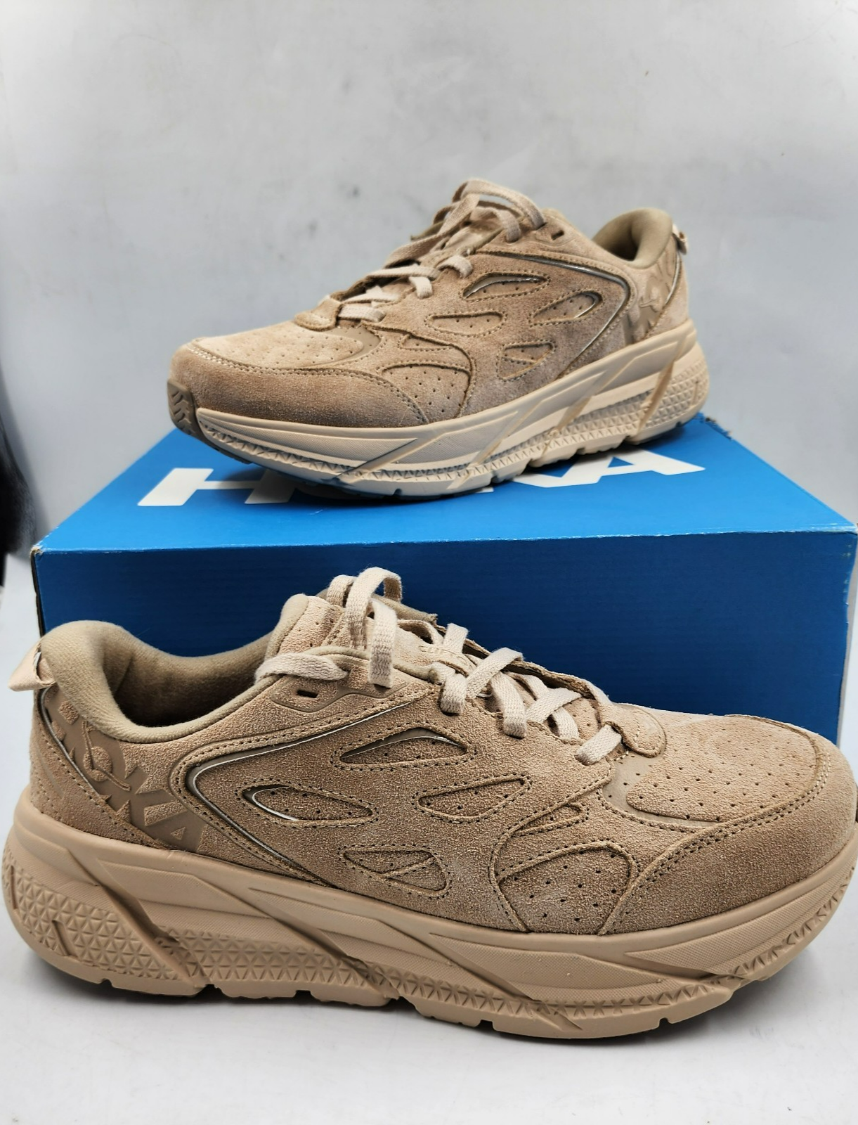 HOKA Clifton L Suede Low Top Sneakers Unisex 10W/9M Light Tan Round Toe Lace Up - Picture 3 of 19
